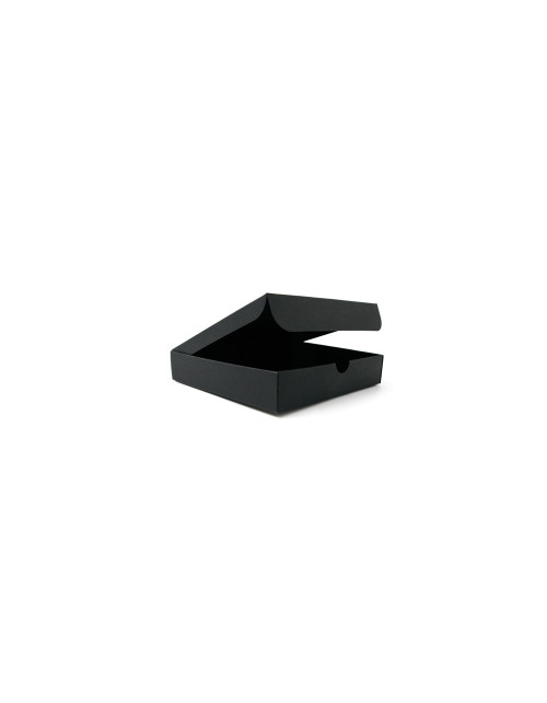 Nedidelė kvadratinė dėžutė įleidžiamu dangteliu iš juodo kartono