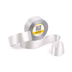Elegantiška sidabrinė atlasinė juostelė, 38 mm pločio