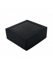 Melna liela kvadrātveida dāvanu kastīte