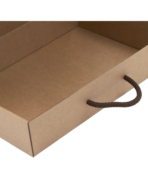 Pruuni värvi kohvri stiilis karp