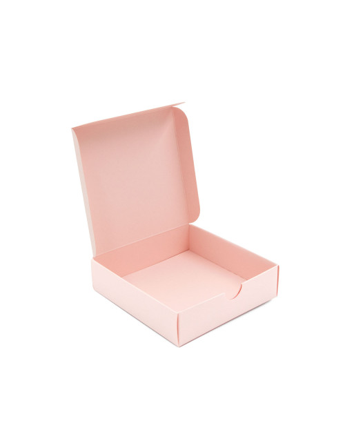 Dāvanu kastīte no rozā dekoratīvā kartona