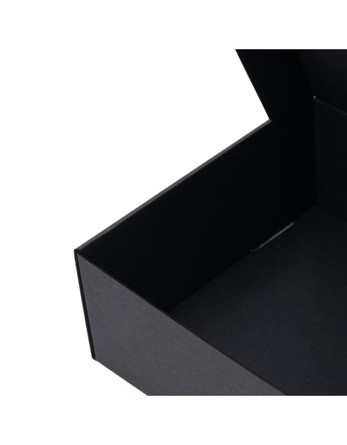 Удлиненная черная подарочная коробка