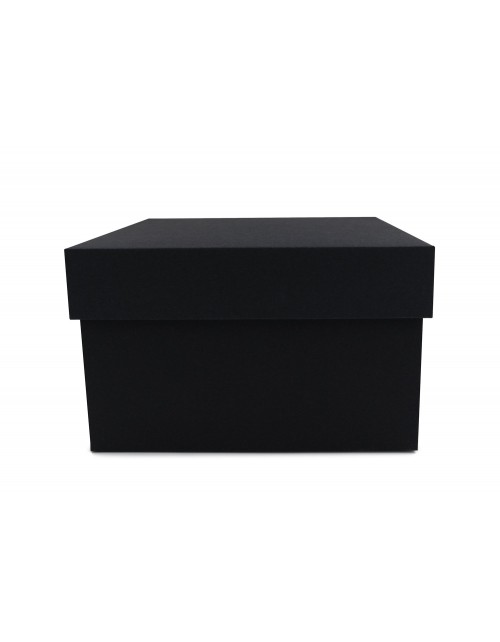 Черная квадратная подарочная коробка среднего размера