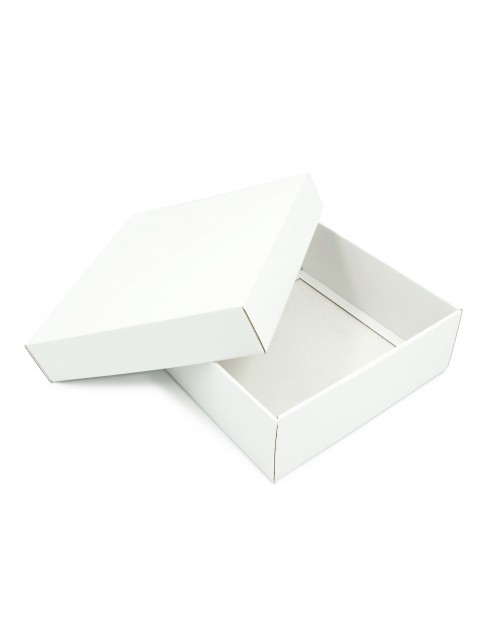 Kvadratinė balta 8 cm aukščio vidutinio dydžio dviejų dalių dėžutė