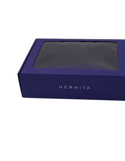 Mėlynos spalvos A4 formato premium dėžutė su langeliu