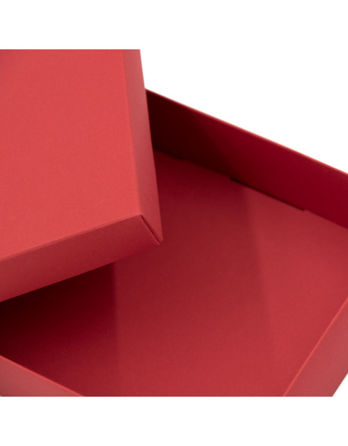 Raudonos spalvos dviejų dalių kartono dėžutė šokoladui