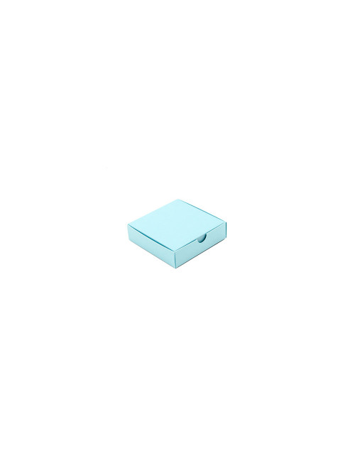 Maža žydra kvadratinė dėžutė įleidžiamu dangteliu iš kartono