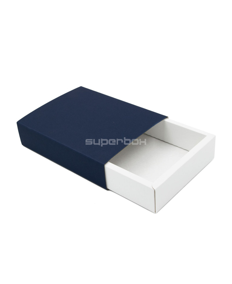 Dovanų dėžutė su mėlyna įmaute ir baltu dugnu