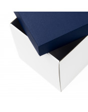 Balta labai gili dovanų dėžutė su tamsiai mėlynu dangteliu