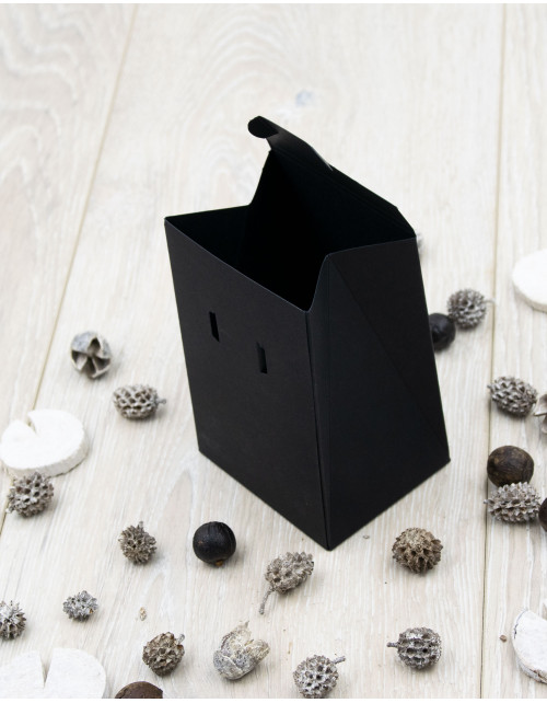 Melna maza trīsstūrveida kastīte paldies, 12 cm augsta