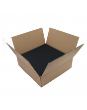 Liela dāvanu kastīte melnā kvadrātā