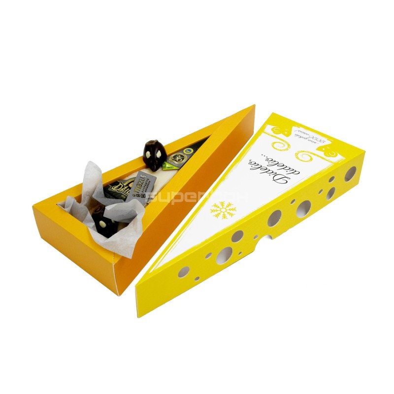 Didelė verslo dovanų dėžutė su sūriu ir trauktine