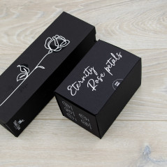 Коробка с вкладышем для стабилизированных роз