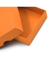 Dviejų dalių maža kvadratinė oranžinė dovanų dėžutė
