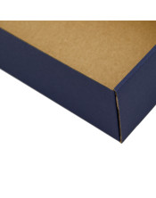 Tumši zila dāvanu kastīte ar caurspīdīgu logu