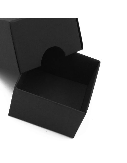 Melna maza kvadrātaina didaļīga dāvanu kaste
